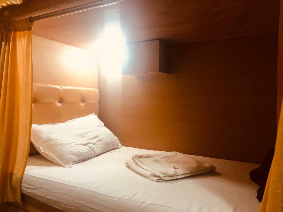 Mabrook Dormitory Βομβάη Εξωτερικό φωτογραφία